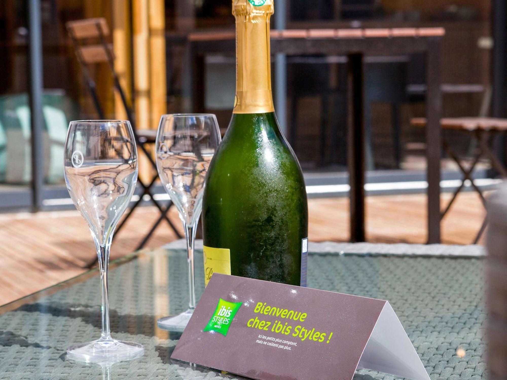 Hotel Ibis Styles Chalons En Champagne Centre Exteriér fotografie