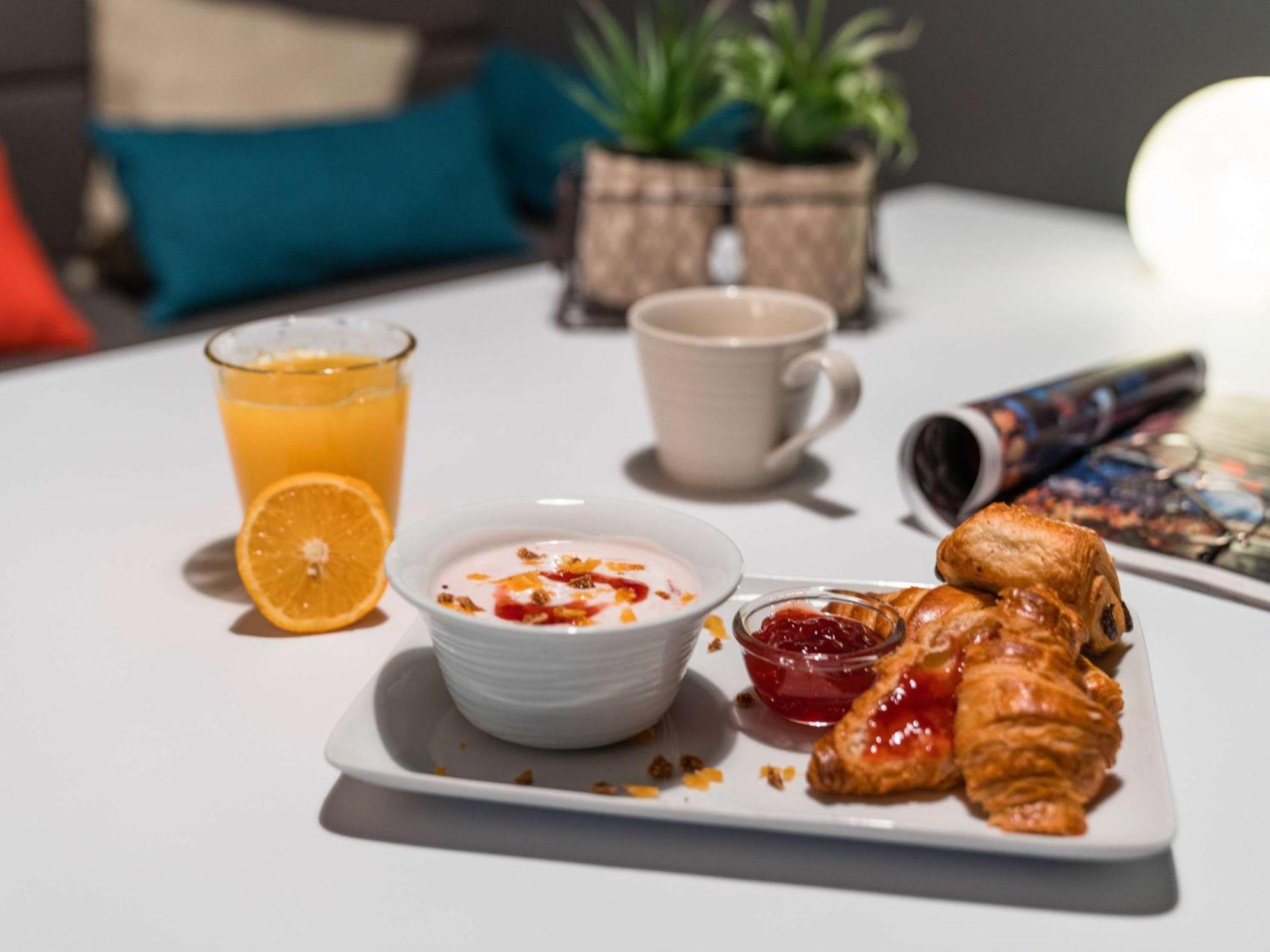 Hotel Ibis Styles Chalons En Champagne Centre Exteriér fotografie